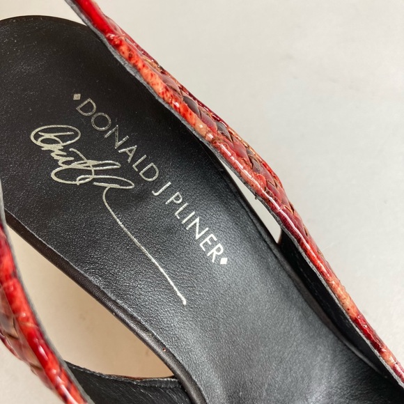 Donald J Pliner Red Burgundy Weaving Leather Point Toe Classic Heels size 7.5 - Picture 14 of 15